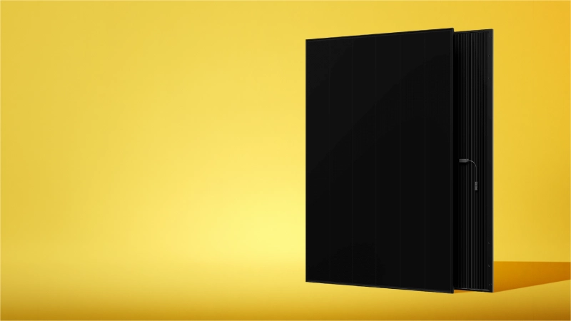 Produktbild zweier Photovoltaikmodule